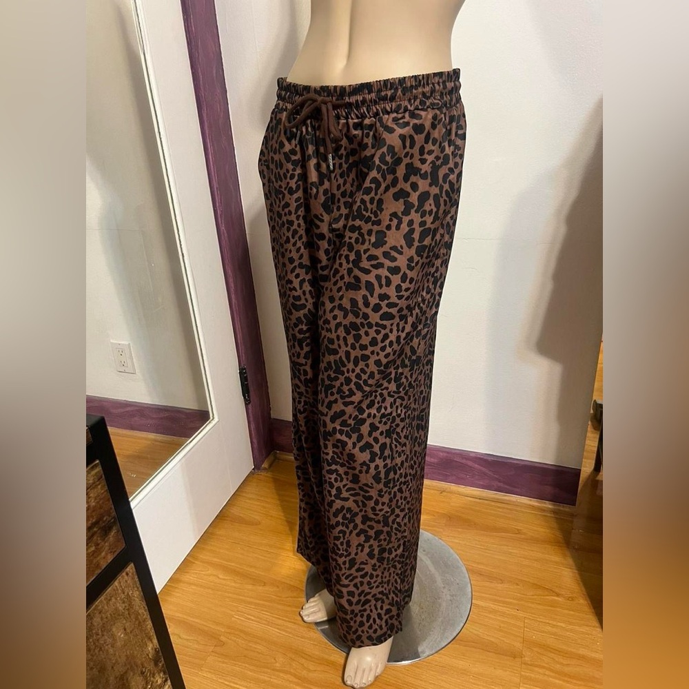 Leopard Print Wide-Leg Pants